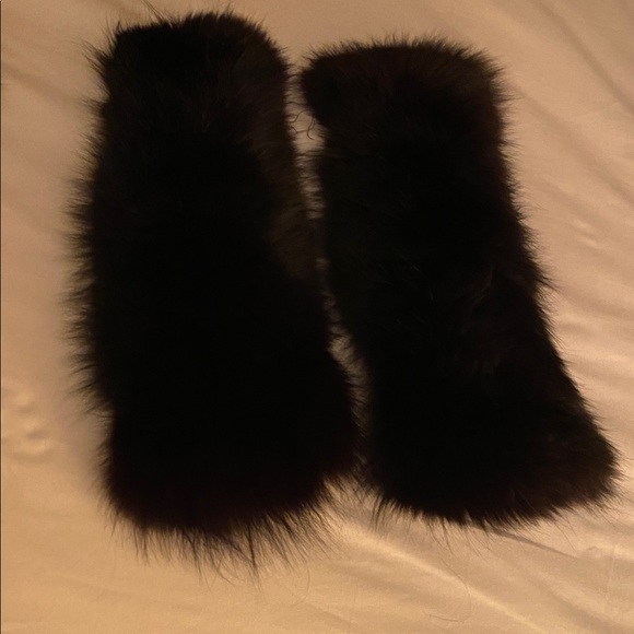 Brown/Black Fur Collar And Cuffs - Picture 5 of 6